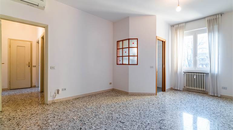  ZONA ISOLA AMPIO TRILOCALE