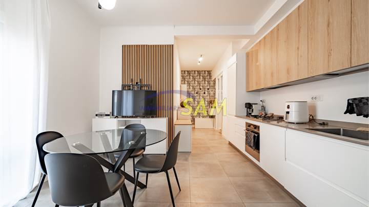 TRILOCALE ARREDATO - PIAZZALE MARTINI 