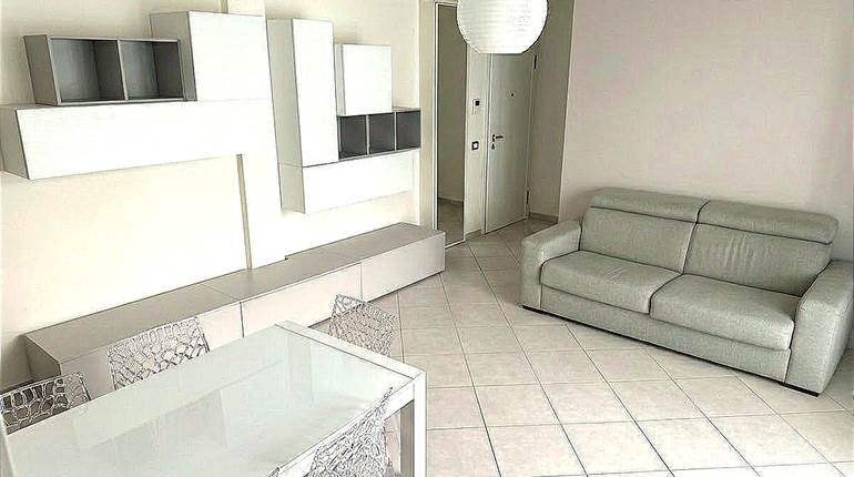 TRILOCALE ARREDATO IN PORTA VITTORIA 