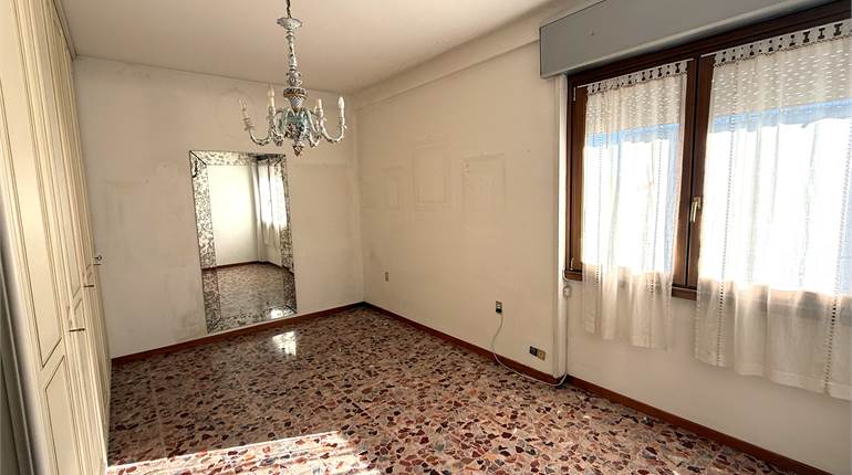 TRILOCALE IN VENDITA IN MONTE STELLA