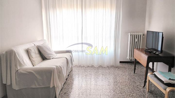 TRILOCALE IN PIAZZALE ROSA 