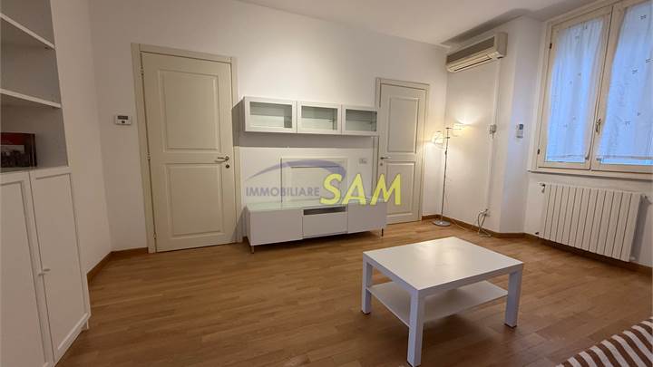 BILOCALE ARREDATO IN VIALE MONTE NERO