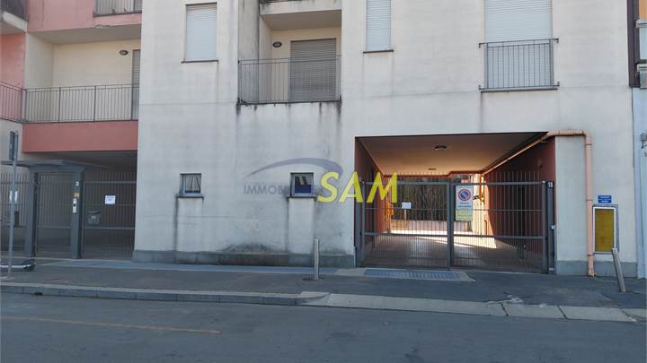 BOX AUTO - VIALE MOLISE 